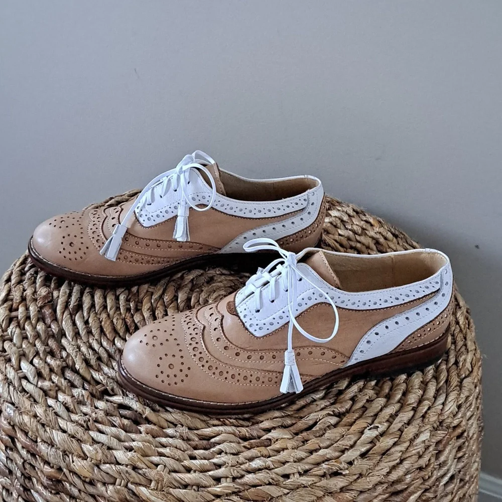 NWOT Girotti Womens Italian Tan/White Leather Wingtip‎ Oxford Shoes EU37US6.5